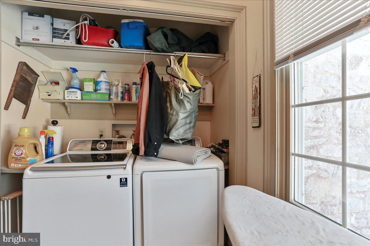 1-22020 Durberry Road Smithsburg, MD 21783 - Photo 78 of 138 a utility room with dryer and washer