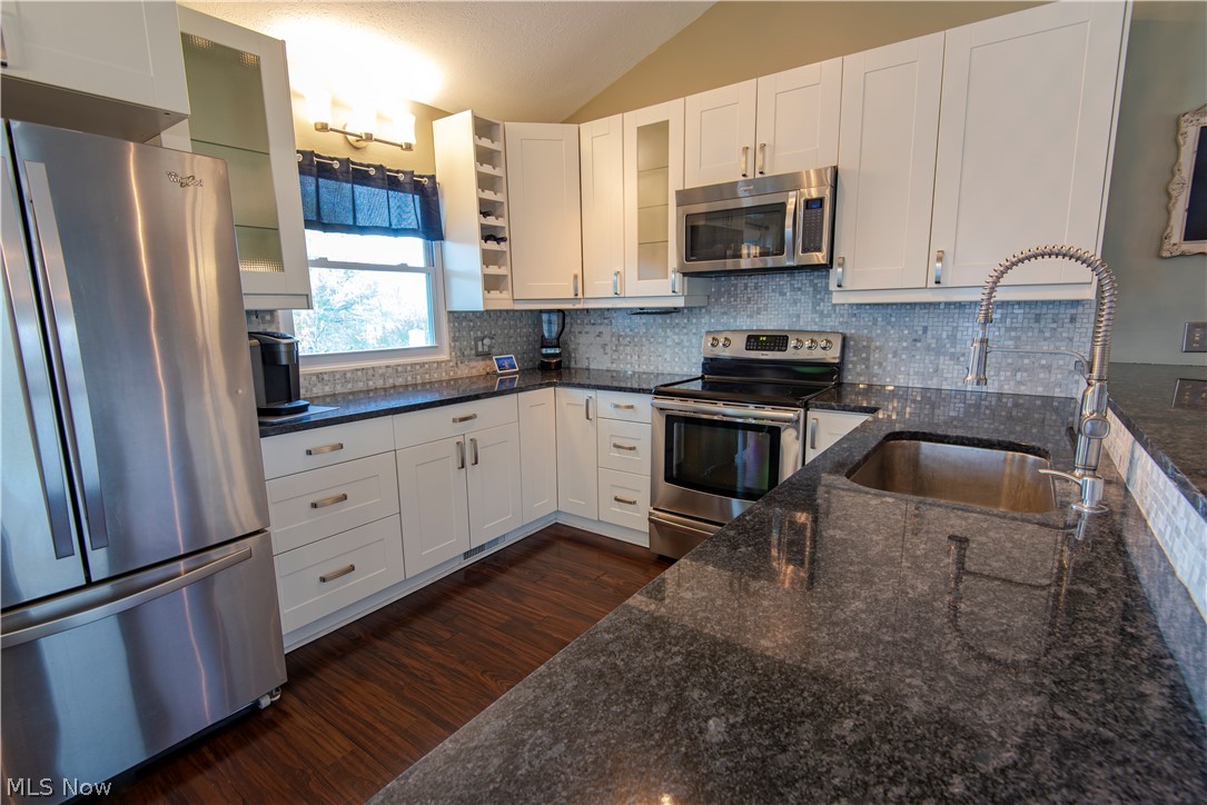495 Abbyshire Road Akron, OH 44319 - Photo 9 of 32 Gallery Image 9