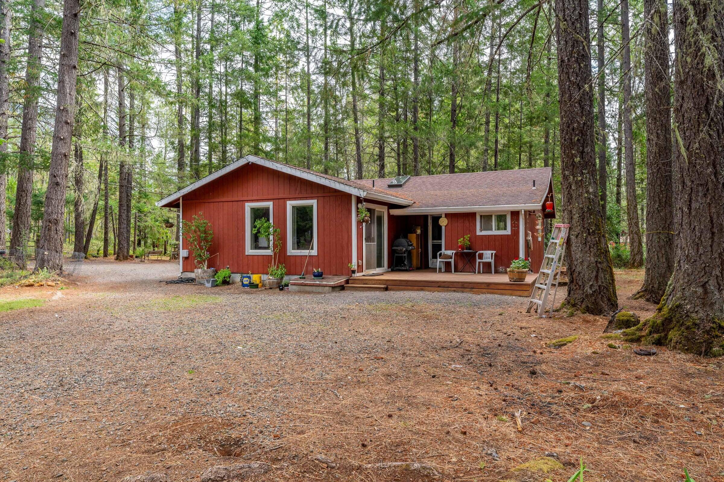 755 Rough And Ready Creek Road Cave Junction, OR 97523 - Photo 24 of 26 20240917175857427146000000-o
