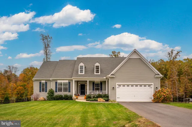 $799,900 | 151 Moffett Lane, Fredericksburg, VA 22406
