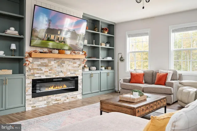 $799,900 | 151 Moffett Lane, Fredericksburg, VA 22406