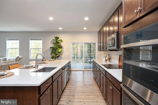 $799,900 | 151 Moffett Lane, Fredericksburg, VA 22406