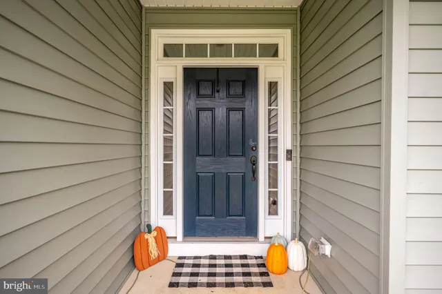 $799,900 | 151 Moffett Lane, Fredericksburg, VA 22406