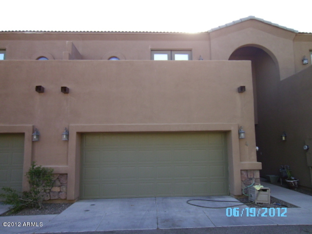 897 East Roma Avenue, Unit 3 Phoenix, AZ 85014 - Photo 2 of 11 SANY0574