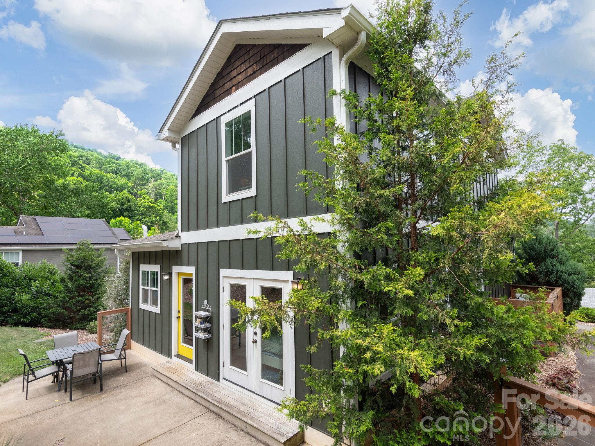 80 Bassett Road Asheville, NC 28804 - Photo 26 of 37