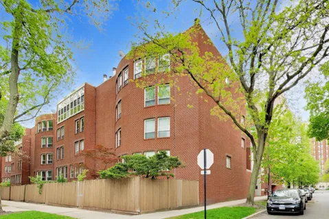 $475,000 | 5400 South Hyde Park Boulevard, Unit B12, Chicago, IL 60615