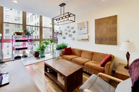 $460,000 | 5400 South Hyde Park Boulevard, Unit B12, Chicago, IL 60615