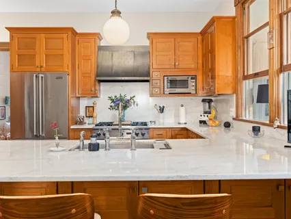 $989,000 | 5802 Broadway Road, Richmond, IL 60071
