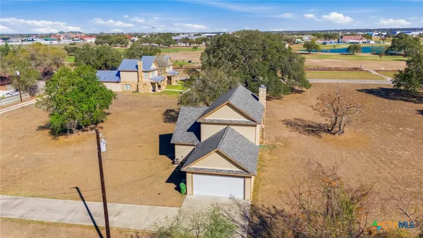 $398,000 | 1301 Railroad, Cuero, TX 77954