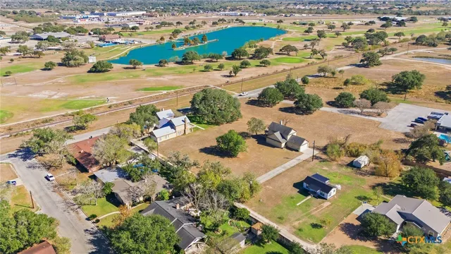 $424,650 | 1301 Railroad, Cuero, TX 77954