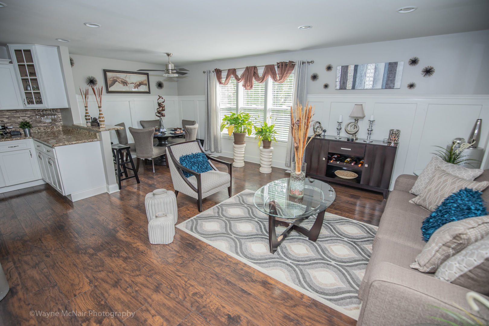 103 Huntingwood Road Matteson, IL 60443 - Photo 3 of 19 a living room with furniture and a large window