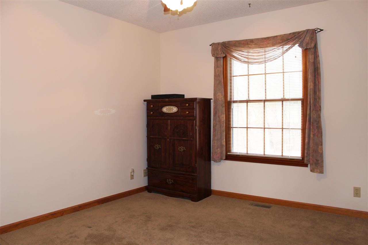 3220 Schenk Road Evansville, IN 47720 - Photo 13 of 30 Gallery Image 13