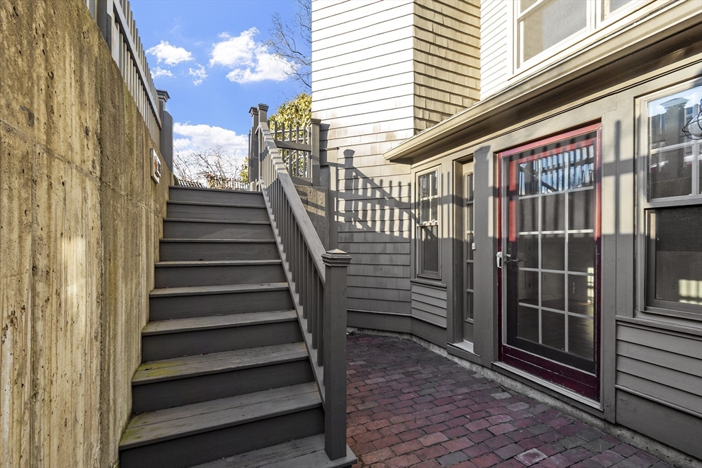 27 R West Street, Unit 8 Beverly, MA 01915 - Photo 14 of 21 a view of entryway
