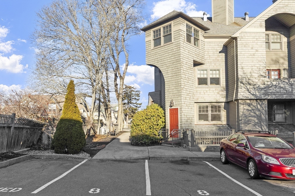 27 R West Street, Unit 8 Beverly, MA 01915 - Photo 17 of 22 Gallery Image 17