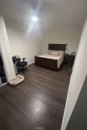 $3,100 | 150 West 49th Street, Long Beach, CA 90805