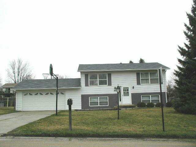 1908 Bedford Road Freeport, IL 61032 - Photo 1 of 9 Gallery Image 1