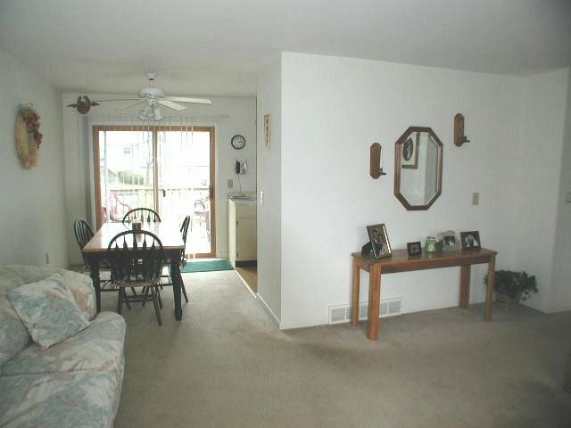 1908 Bedford Road Freeport, IL 61032 - Photo 3 of 9 Gallery Image 3