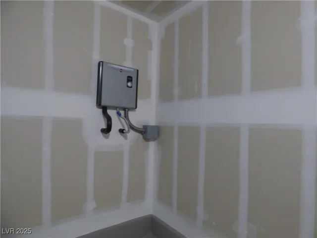 $1,895 | 9428 Emerald Mesa Street, Las Vegas, NV 89139