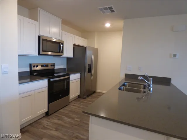 $1,895 | 9428 Emerald Mesa Street, Las Vegas, NV 89139