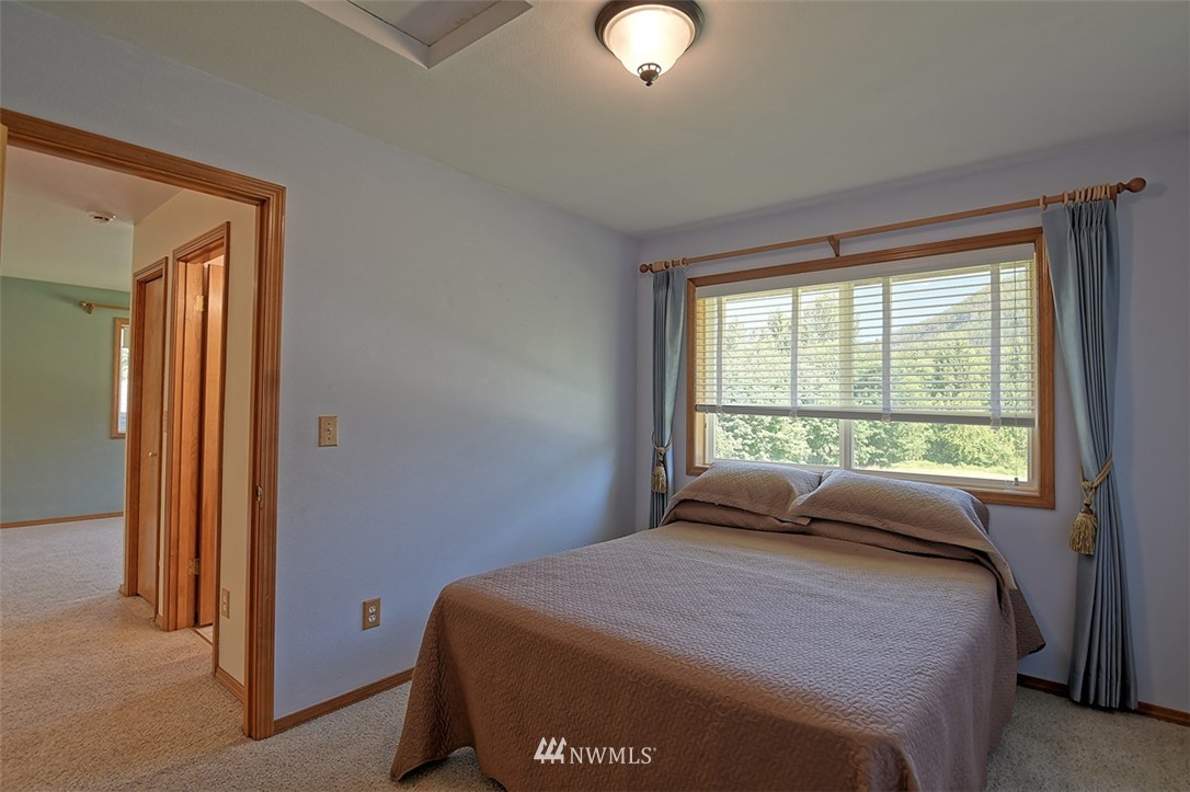 17501 Russian Road Arlington, WA 98223 - Photo 11 of 24 Gallery Image 11