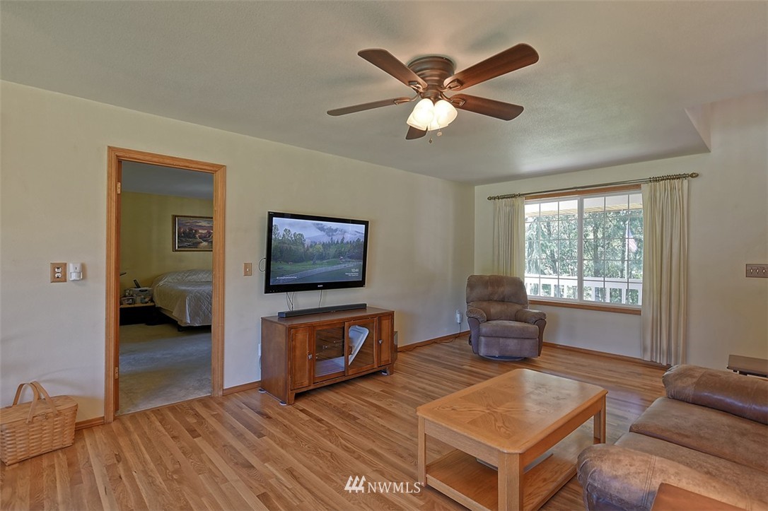 17501 Russian Road Arlington, WA 98223 - Photo 7 of 24 Gallery Image 7