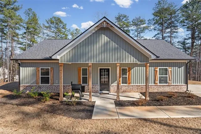 $299,999 | 2522 Honeysuckle Lane, Temple, GA 30179