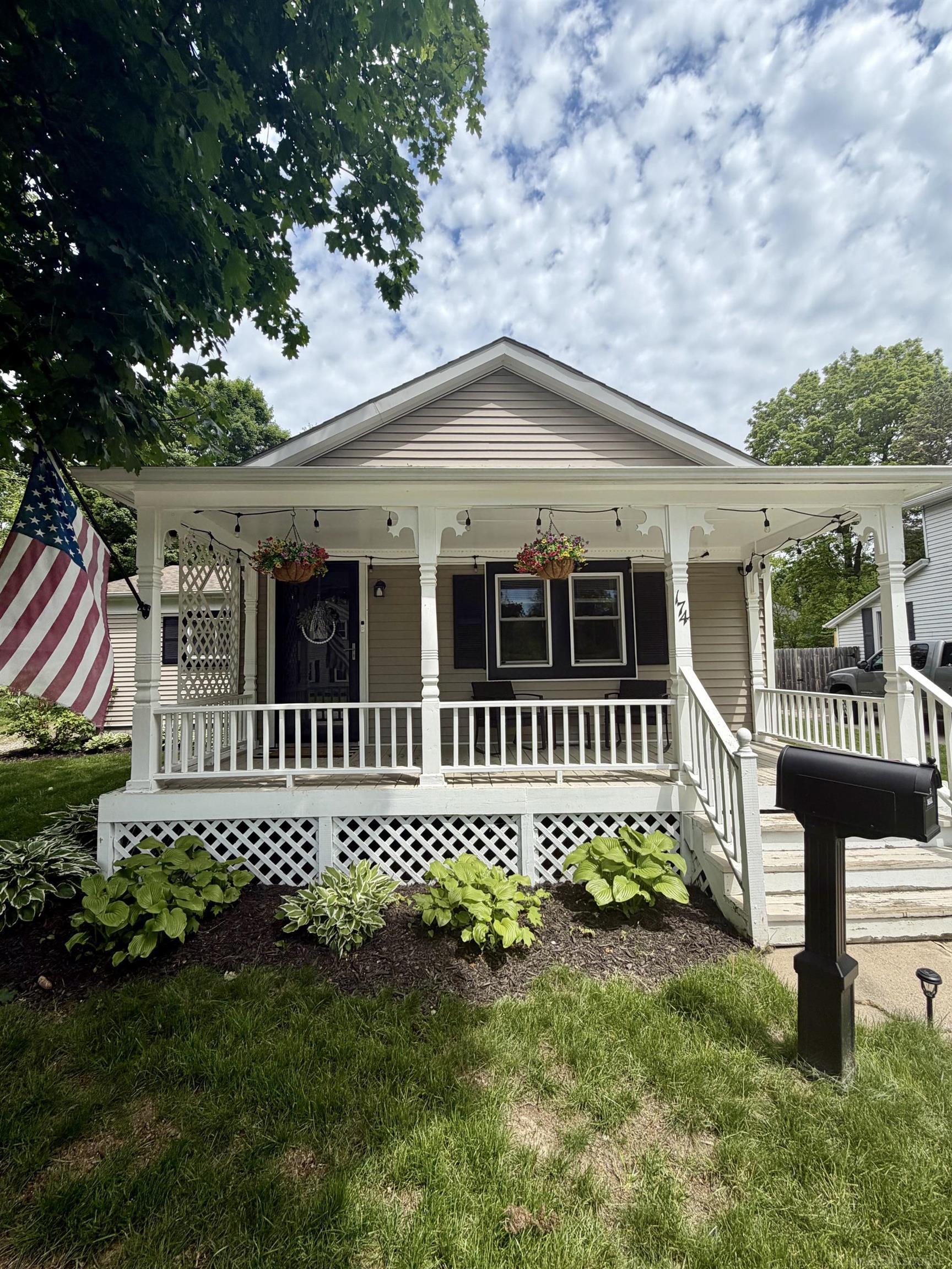 174 Benjamin Street Romeo, MI 48065 - Photo 1 of 33