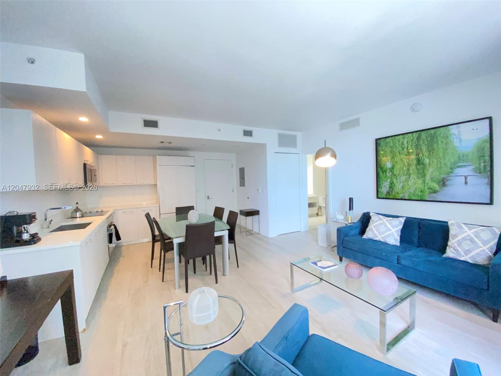 55 Southwest 9th Street, Unit 2102 Miami, FL 33130 - Photo 4 of 29