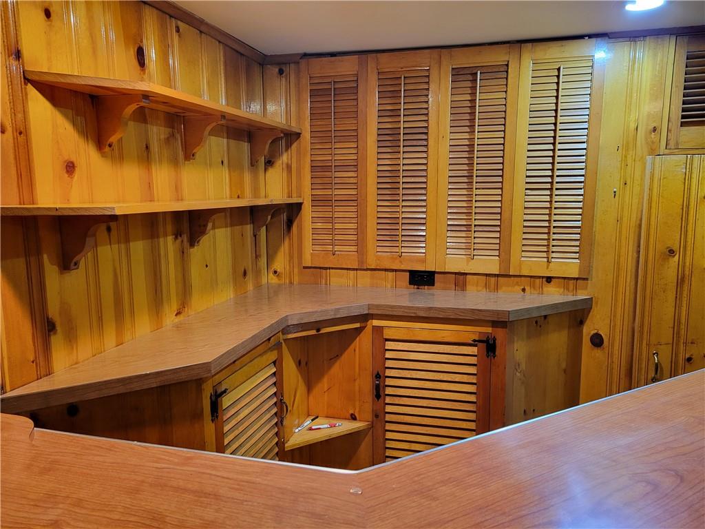 1260 Fox Chapel Road Pittsburgh, PA 15238 - Photo 9 of 29 a view of walk in closet