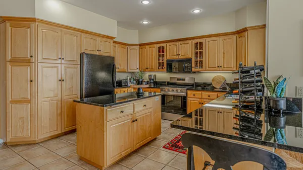 $1,100,000 | 1405 Geneva Drive, Alexandria, MN 56308