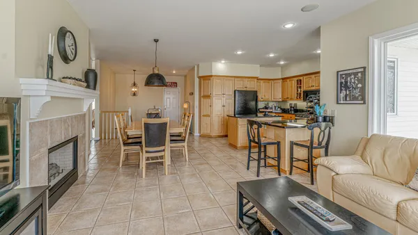 $1,100,000 | 1405 Geneva Drive, Alexandria, MN 56308