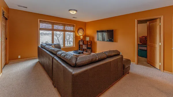 $1,100,000 | 1405 Geneva Drive, Alexandria, MN 56308