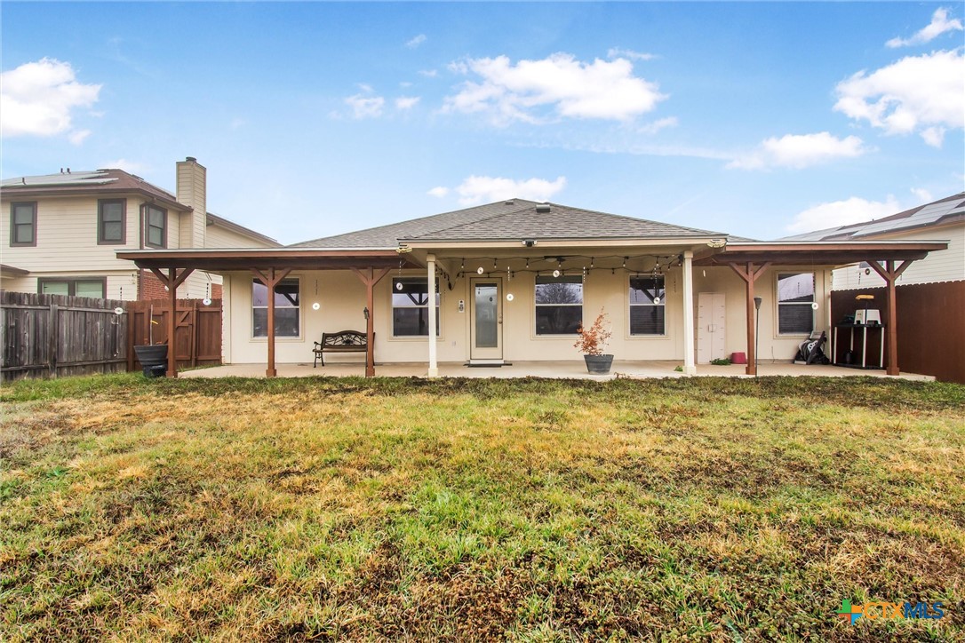 200 Memory Lane Harker Heights, TX 76548 - Photo 27 of 27 a front view of a house with a garden