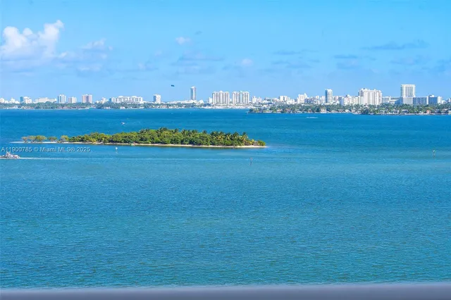 a view of ocean with city view