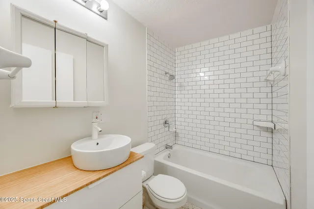 $2,799 | 155 Melbourne Avenue, Merritt Island, FL 32953