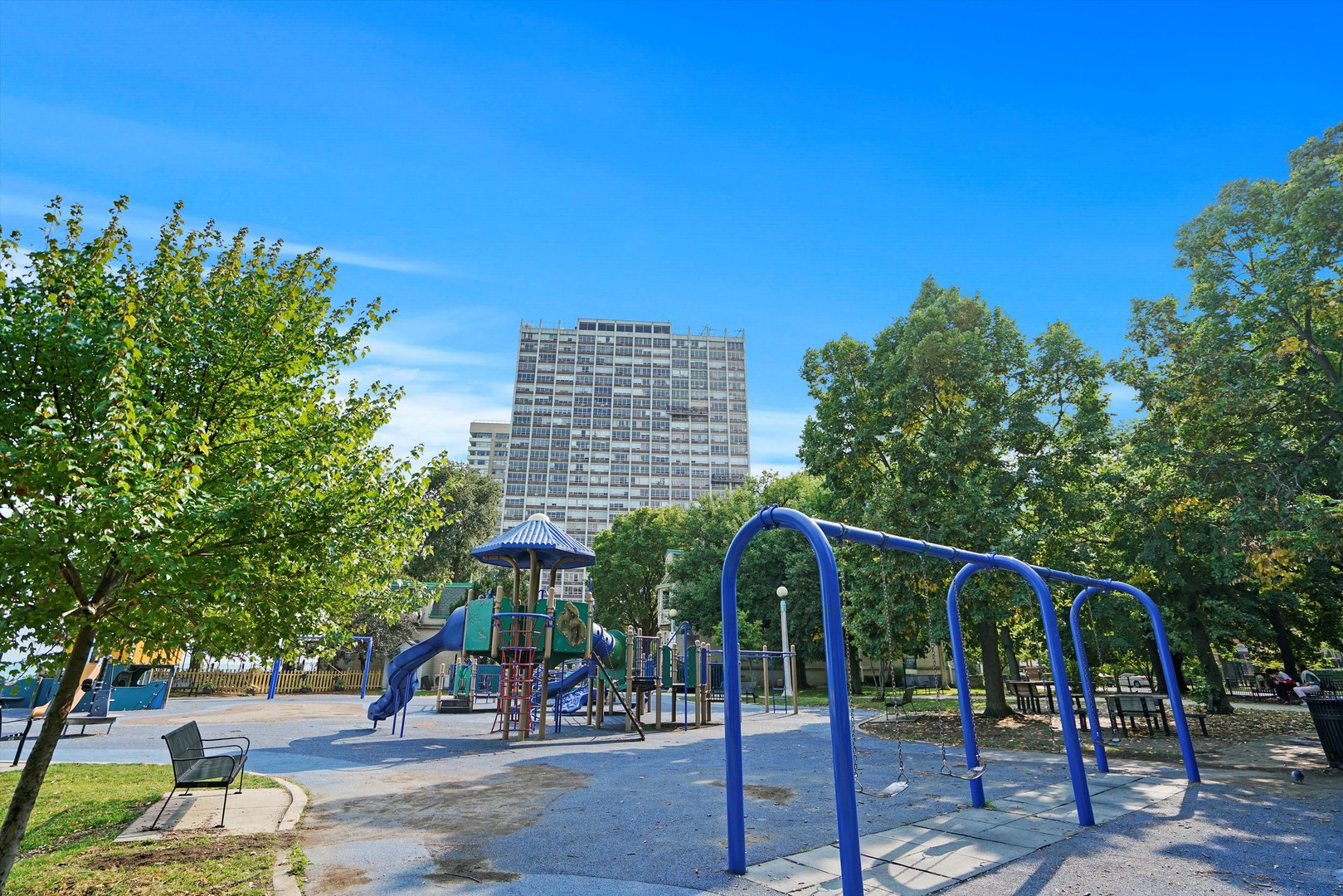 6171 North Sheridan Road, Unit 1401 Chicago, IL 60660 - Photo 27 of 29 a view of outdoor space with seating