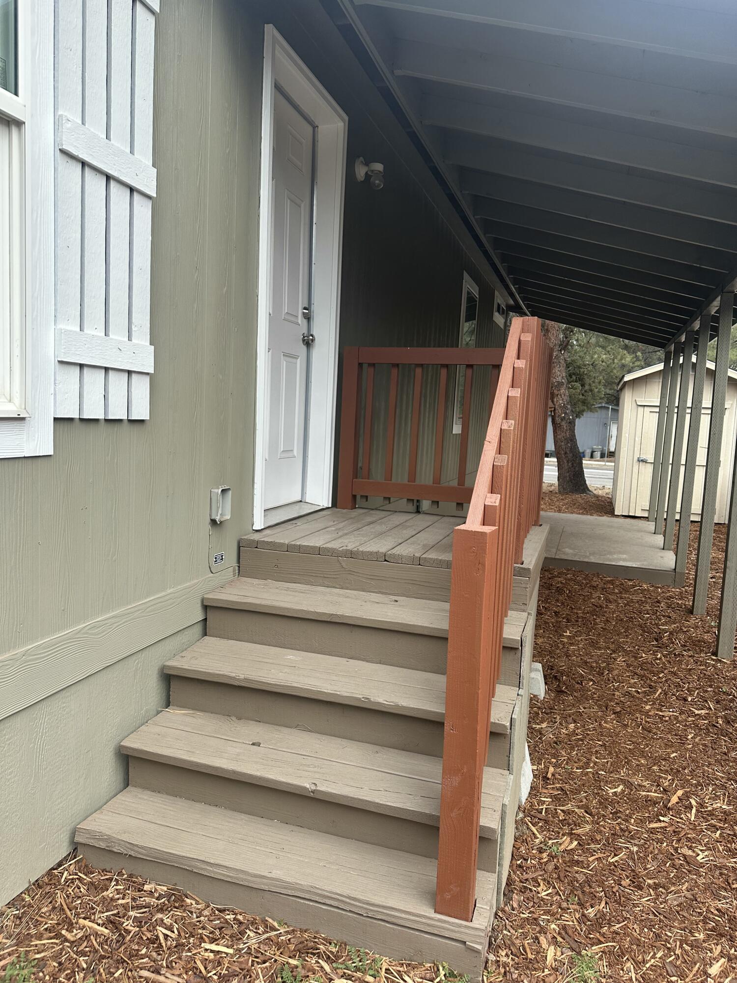 60901 Brosterhous Road, Unit 719 Bend, OR 97702 - Photo 12 of 14 041B2086-C249-4CD3-9079-2E76BCB19AB8