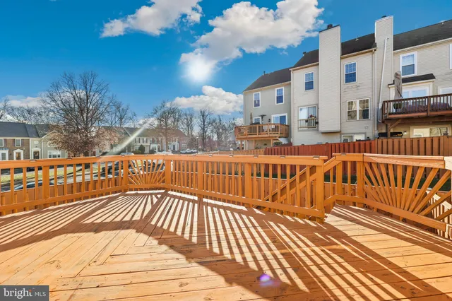 $600,000 | 14501 Brookmoor Lane, Centreville, VA 20120