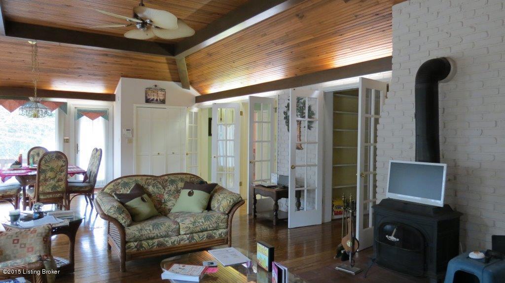 4908 Crofton Road Louisville, KY 40207 - Photo 15 of 41 17.jpg