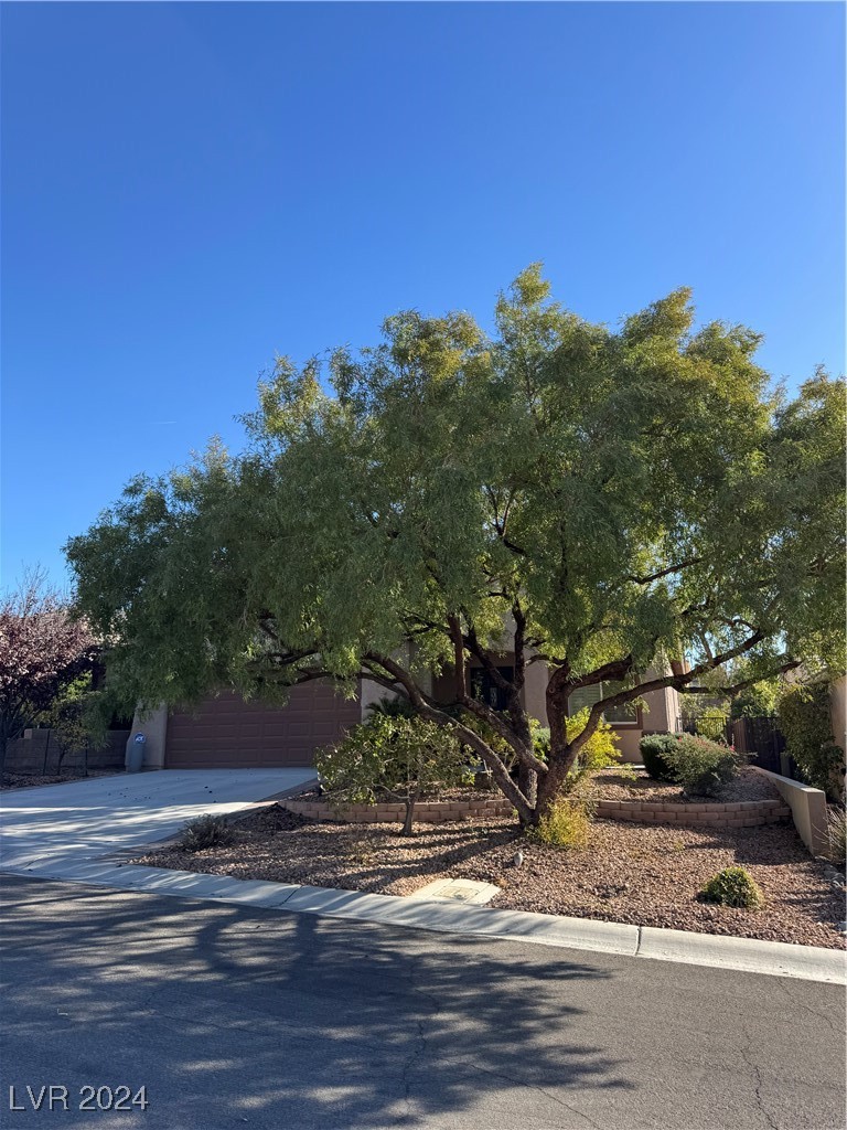 3025 Fort Stanwix Road Henderson, NV 89052 - Photo 43 of 45 Beautiful Front View