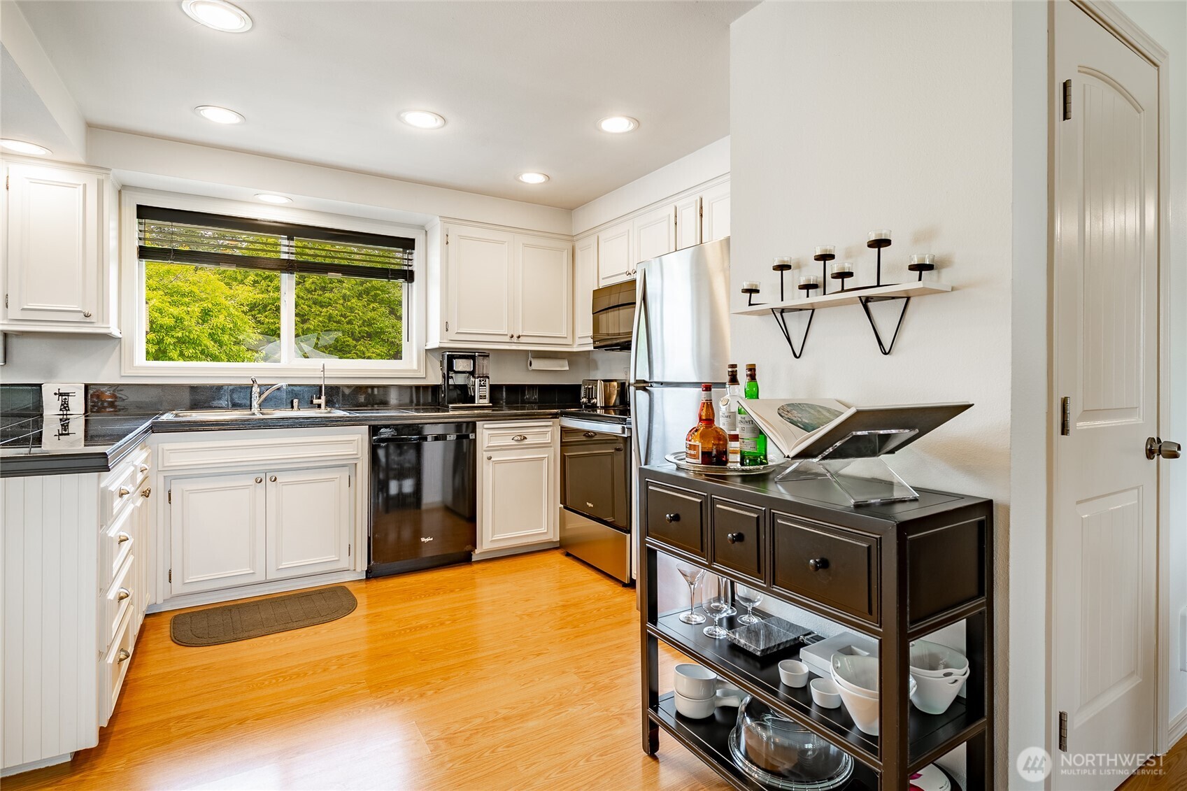 8039 Niska Road Blaine, WA 98230 - Photo 10 of 40