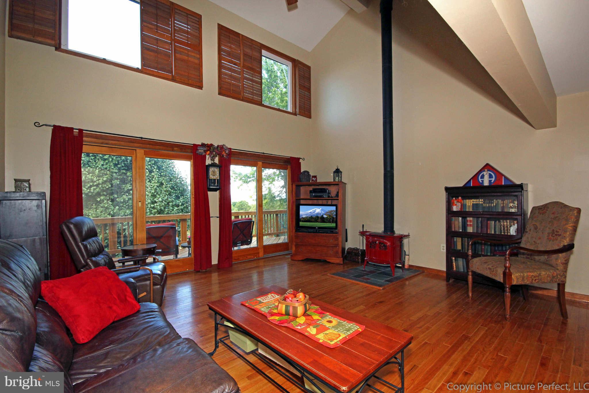 2634 Lander Road Jefferson, MD 21755 - Photo 11 of 30 Family Room