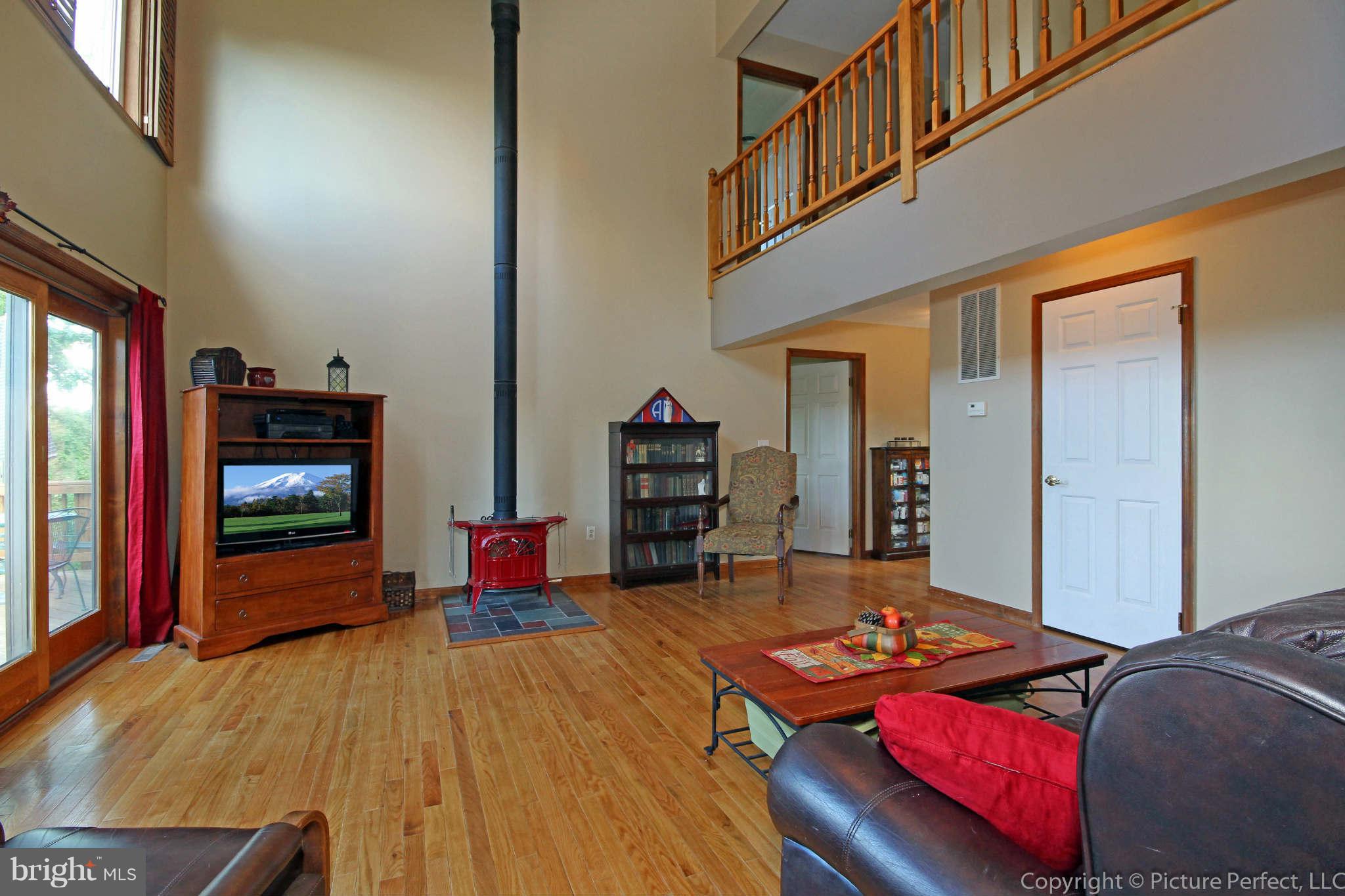 2634 Lander Road Jefferson, MD 21755 - Photo 12 of 30 Family Room