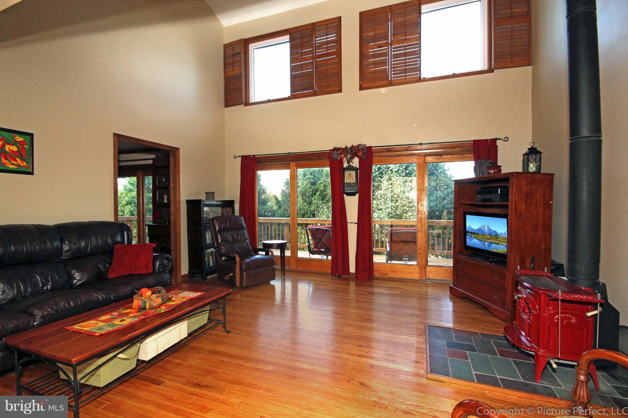 2634 Lander Road Jefferson, MD 21755 - Photo 10 of 30 Family Room