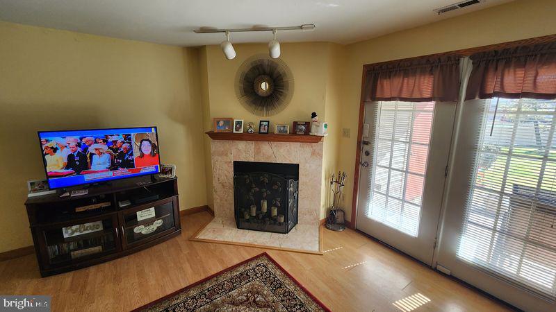160 Tavistock Road Cherry Hill, NJ 08034 - Photo 4 of 9