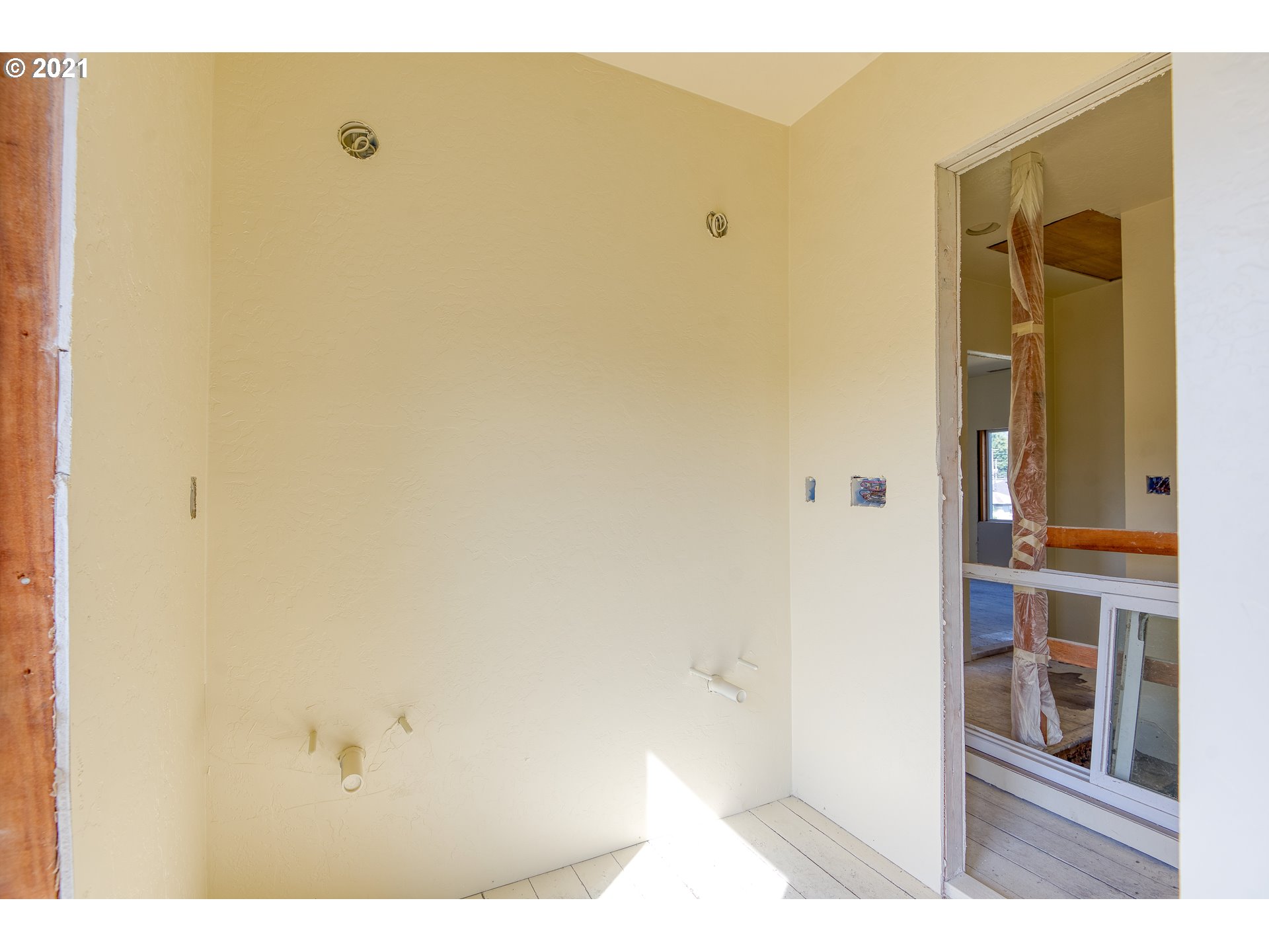 406 6th Street Myrtle Point, OR 97458 - Photo 11 of 30 Gallery Image 11