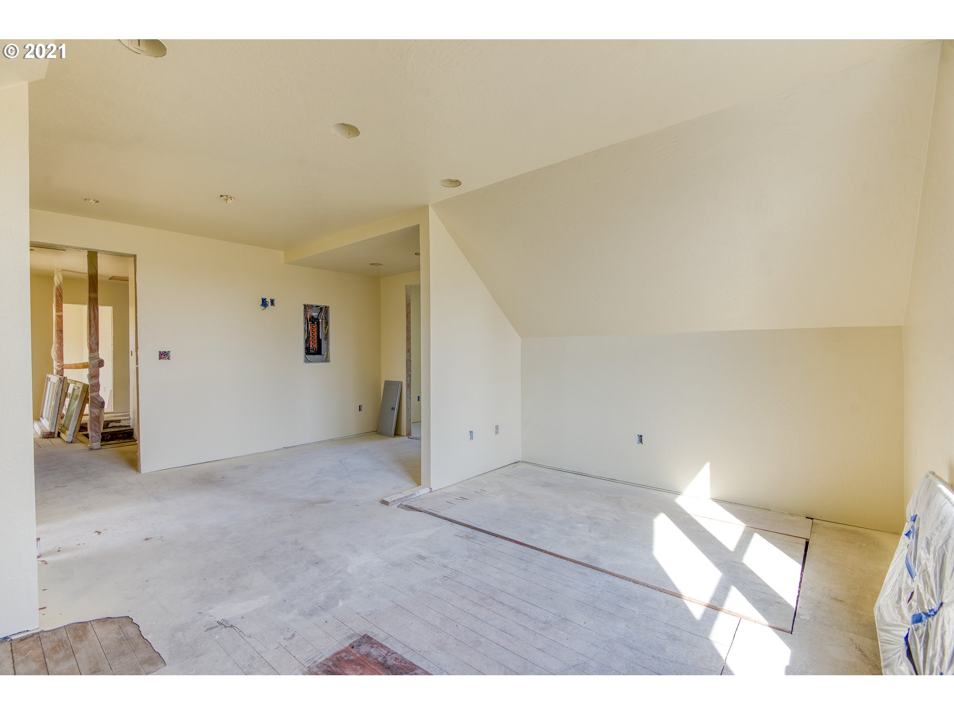 406 6th Street Myrtle Point, OR 97458 - Photo 15 of 30 Gallery Image 15