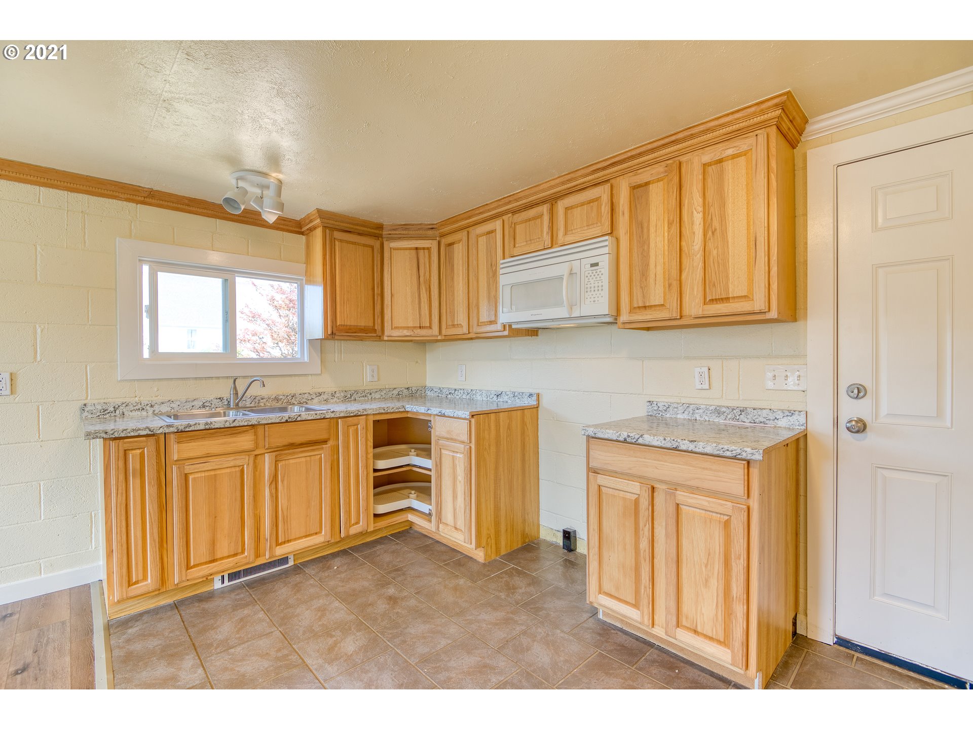 406 6th Street Myrtle Point, OR 97458 - Photo 19 of 30 Gallery Image 19