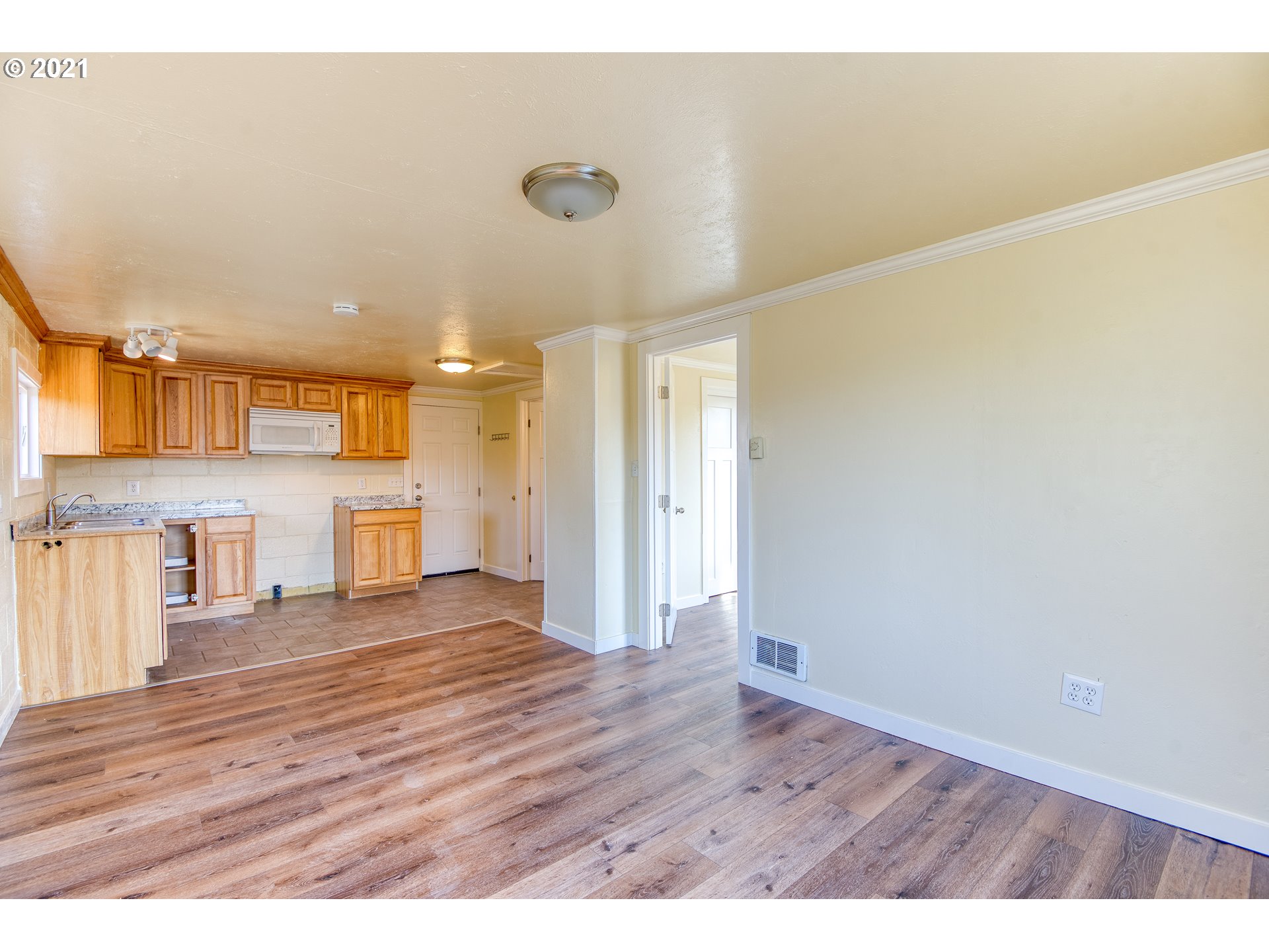 406 6th Street Myrtle Point, OR 97458 - Photo 20 of 30 Gallery Image 20