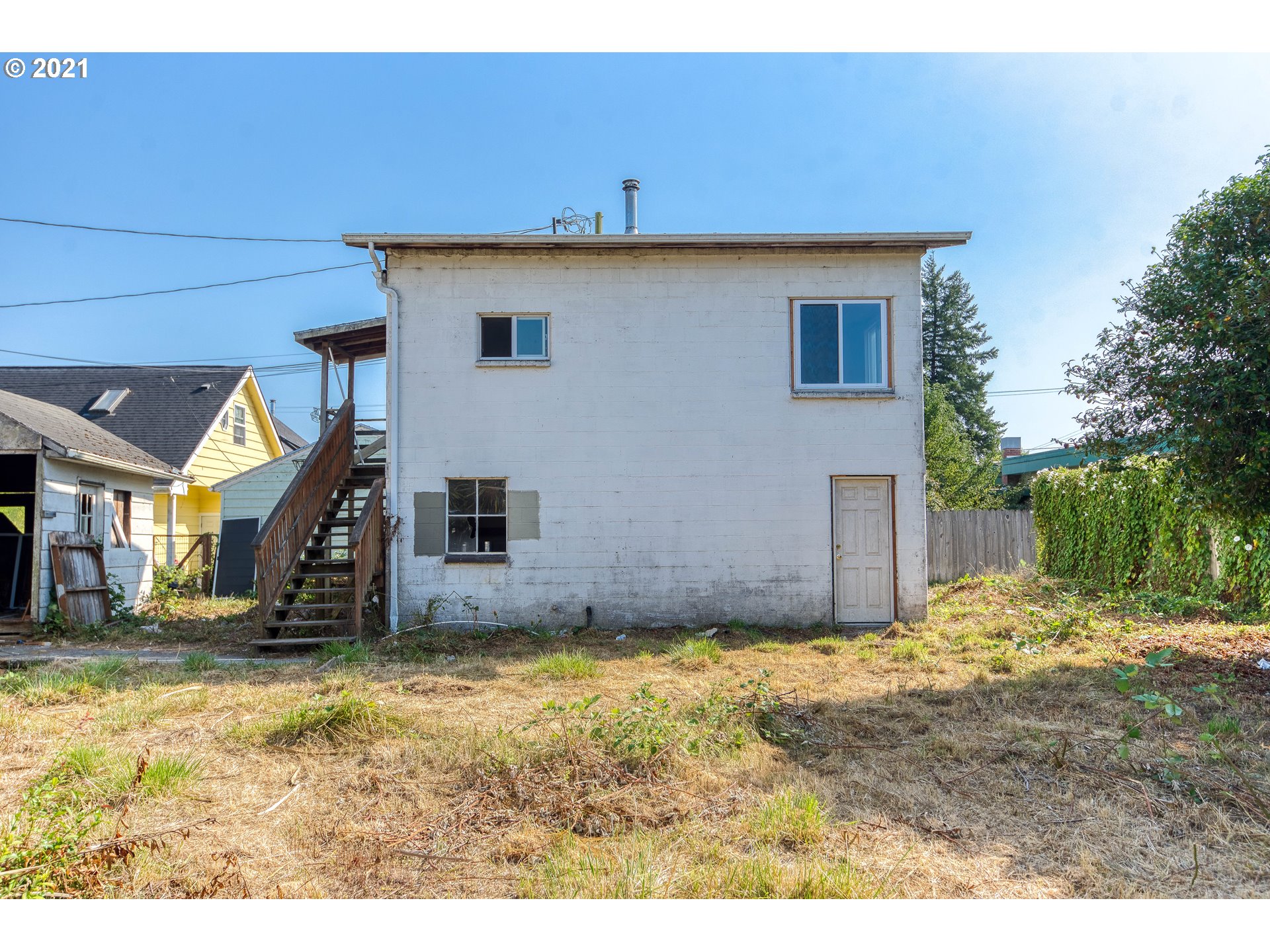 406 6th Street Myrtle Point, OR 97458 - Photo 4 of 30 Gallery Image 4